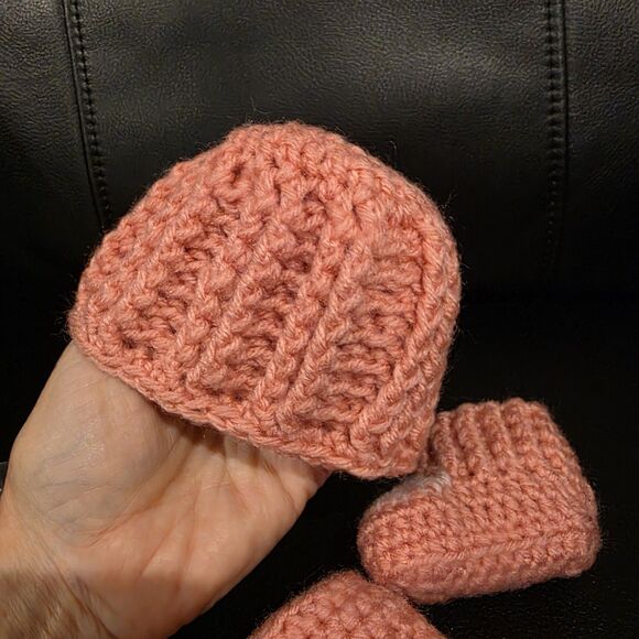 Baby Crochet Booties Hat New, Acrylic Pick Size & Colors Made To Order - Picture 8 of 12